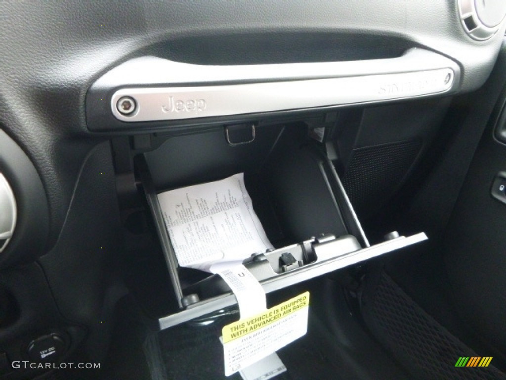 2017 Wrangler Sahara 4x4 - Black / Black photo #20