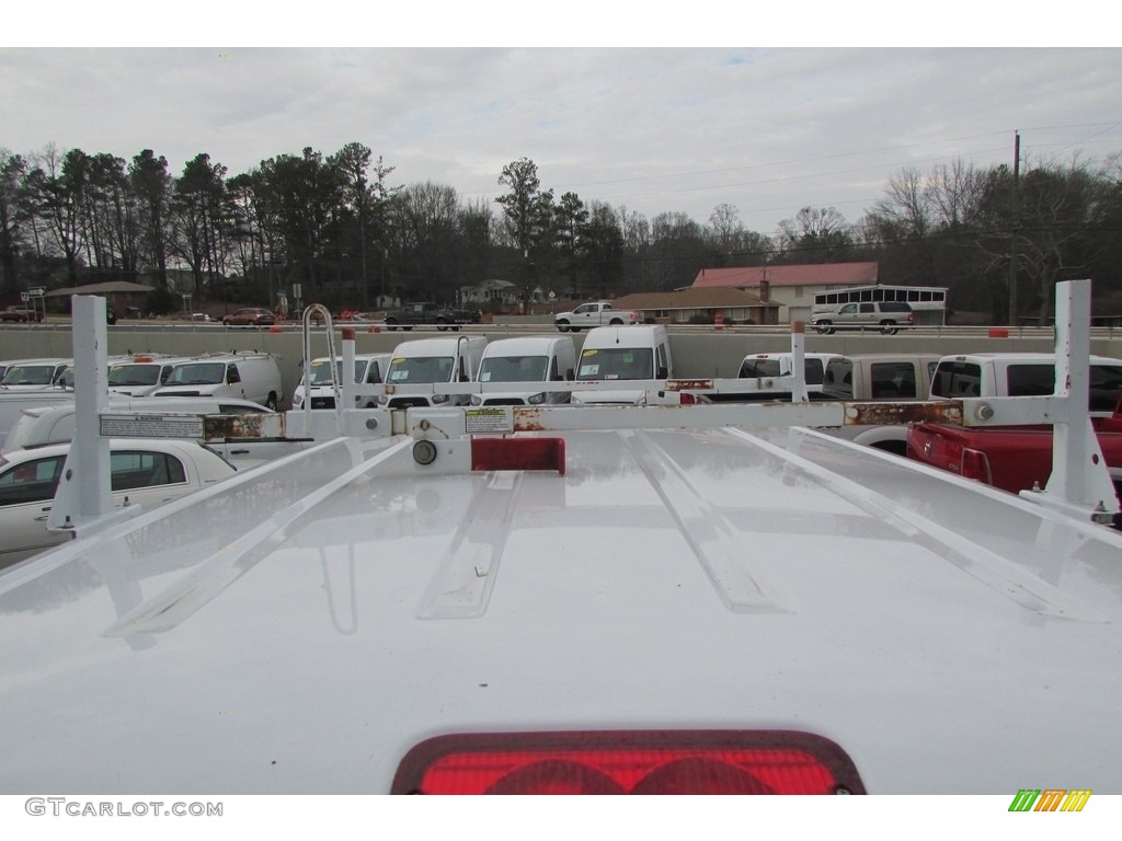 2012 E Series Van E250 Cargo - Oxford White / Medium Flint photo #33
