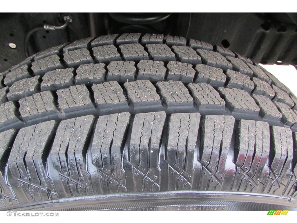 2012 E Series Van E250 Cargo - Oxford White / Medium Flint photo #38