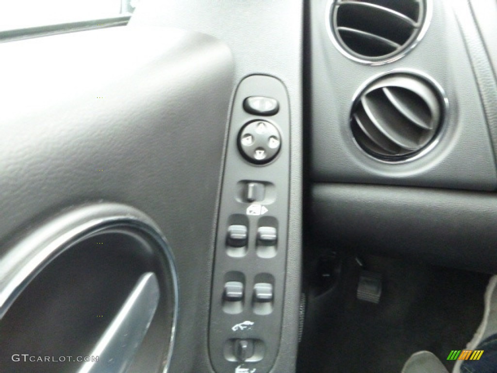 2006 Grand Prix Sedan - Stealth Gray Metallic / Ebony photo #25