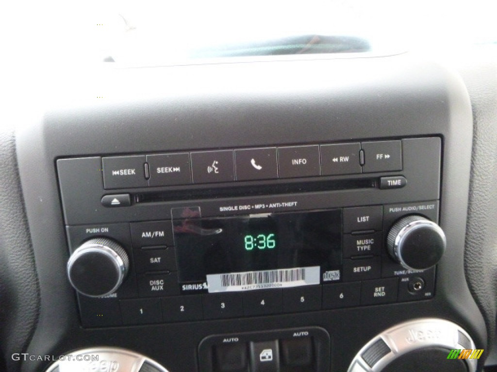 2017 Wrangler Sahara 4x4 - Firecracker Red / Black photo #15