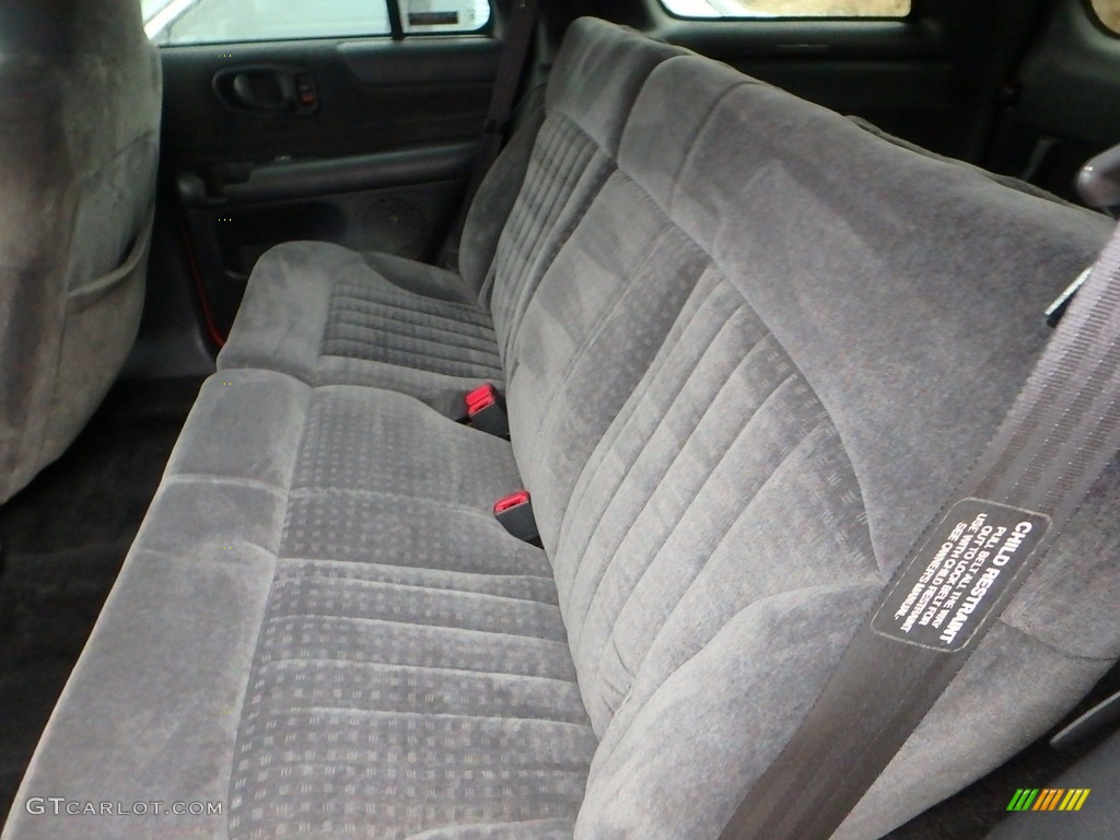 2001 Blazer LS 4x4 - Victory Red / Graphite photo #9