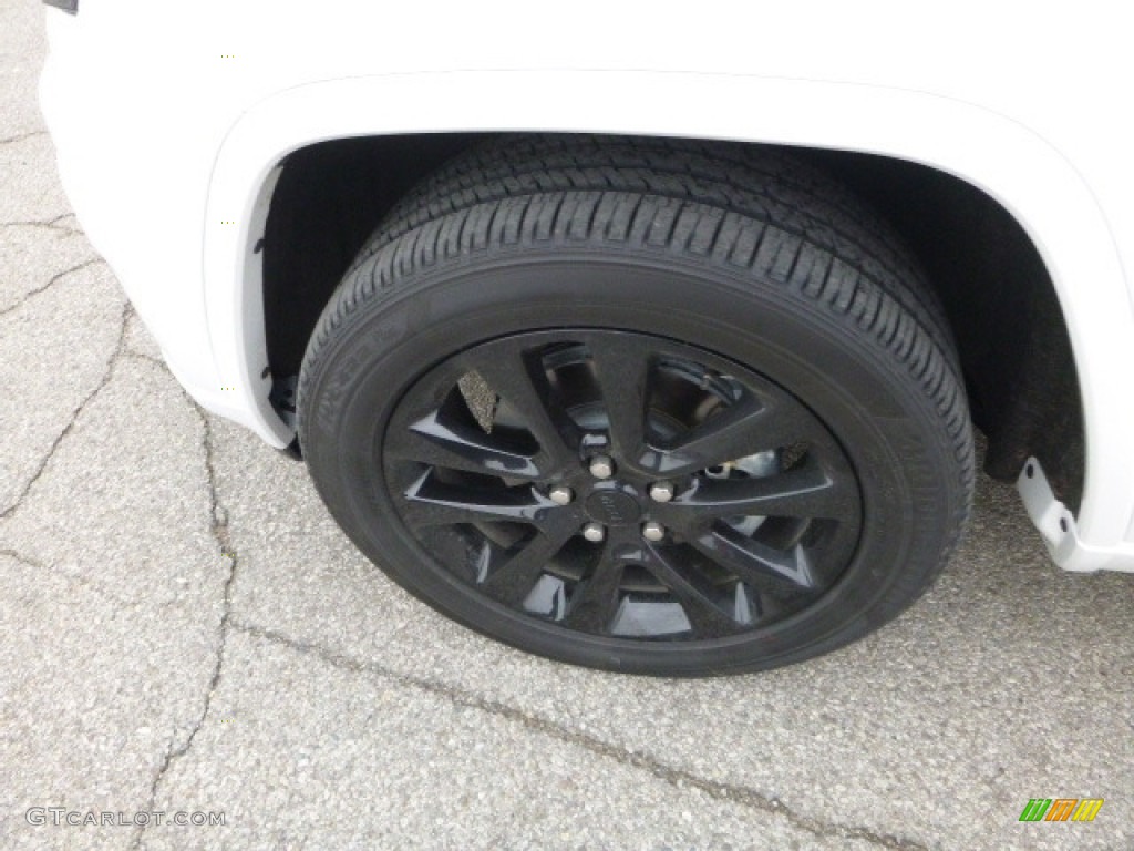 2017 Grand Cherokee Laredo 4x4 - Bright White / Black photo #2