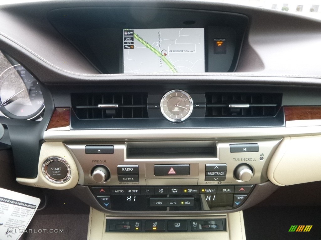 2017 Lexus ES 350 Controls Photo #118143972