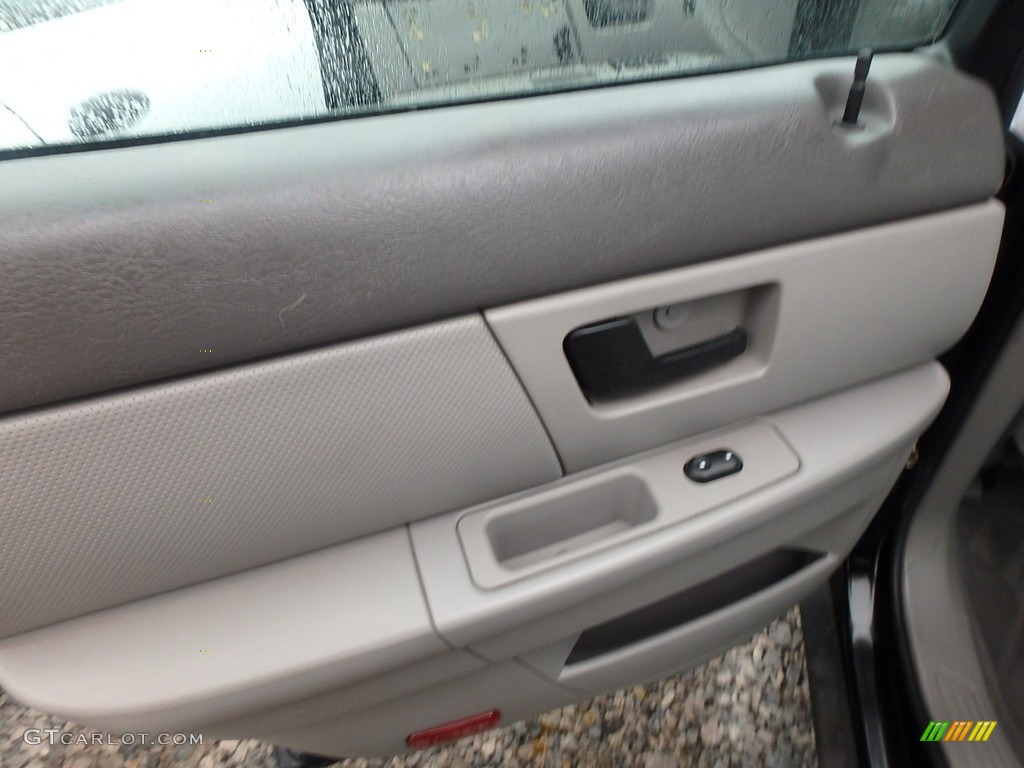 2006 Taurus SE - Black / Medium/Dark Flint Grey photo #10