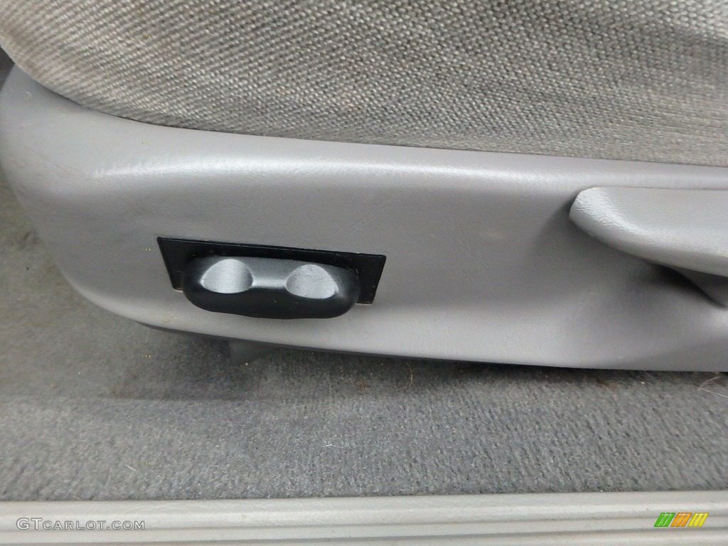 2006 Taurus SE - Black / Medium/Dark Flint Grey photo #12
