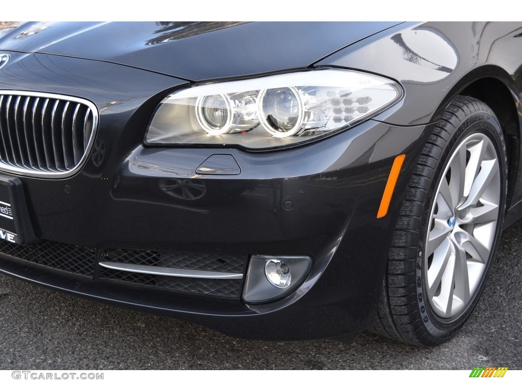 2013 5 Series 528i xDrive Sedan - Dark Graphite Metallic II / Venetian Beige photo #30