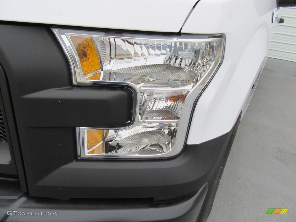 2017 F150 XL SuperCab - Oxford White / Earth Gray photo #9