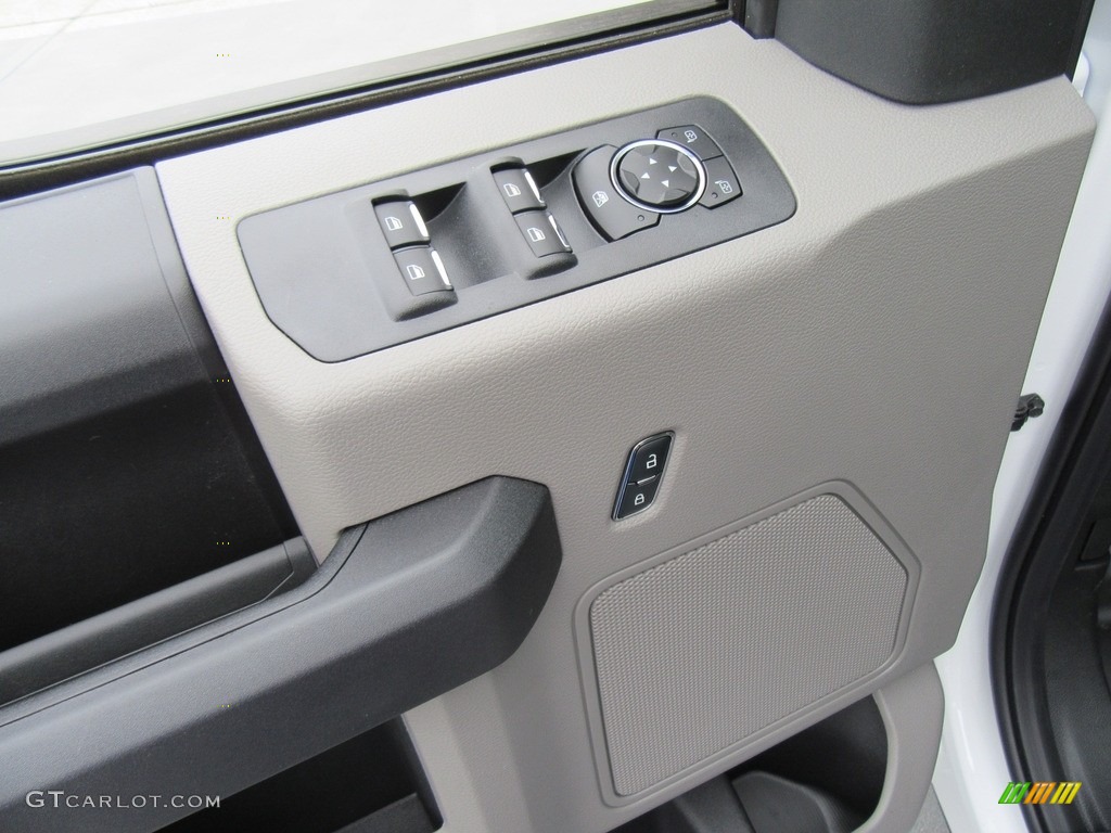 2017 F150 XL SuperCab - Oxford White / Earth Gray photo #21
