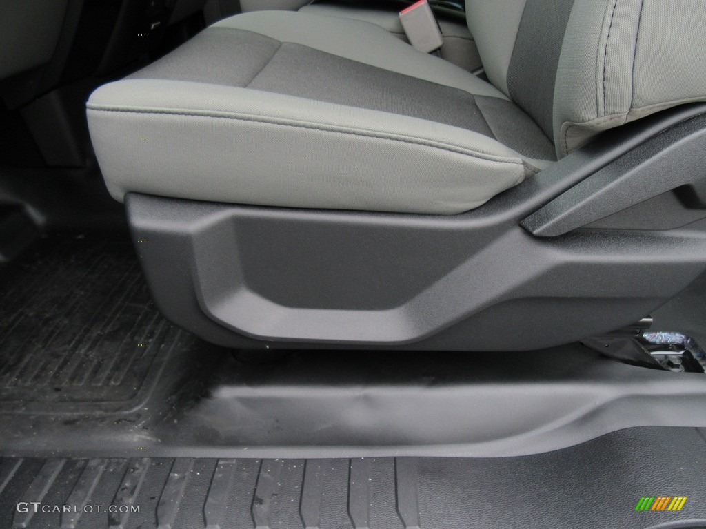 2017 F150 XL SuperCab - Oxford White / Earth Gray photo #23