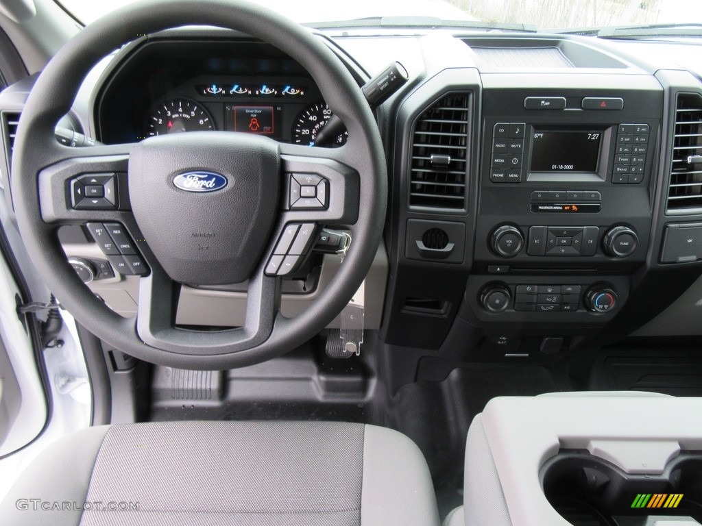 2017 F150 XL SuperCab - Oxford White / Earth Gray photo #24