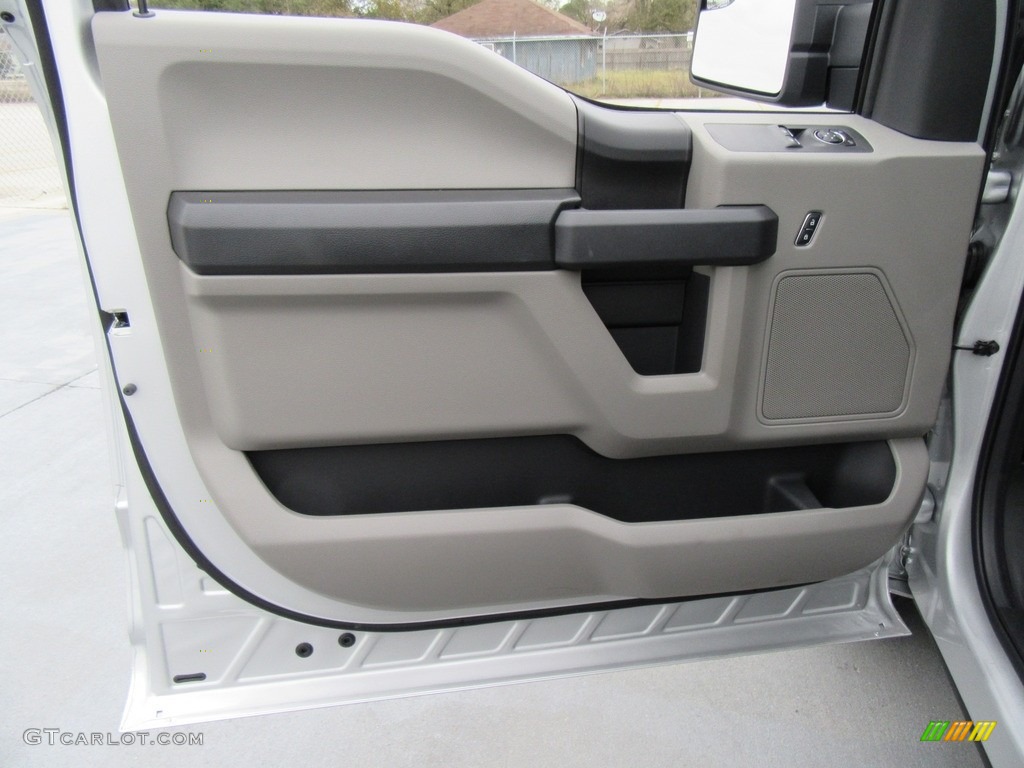 2017 F150 XL Regular Cab - Ingot Silver / Earth Gray photo #18