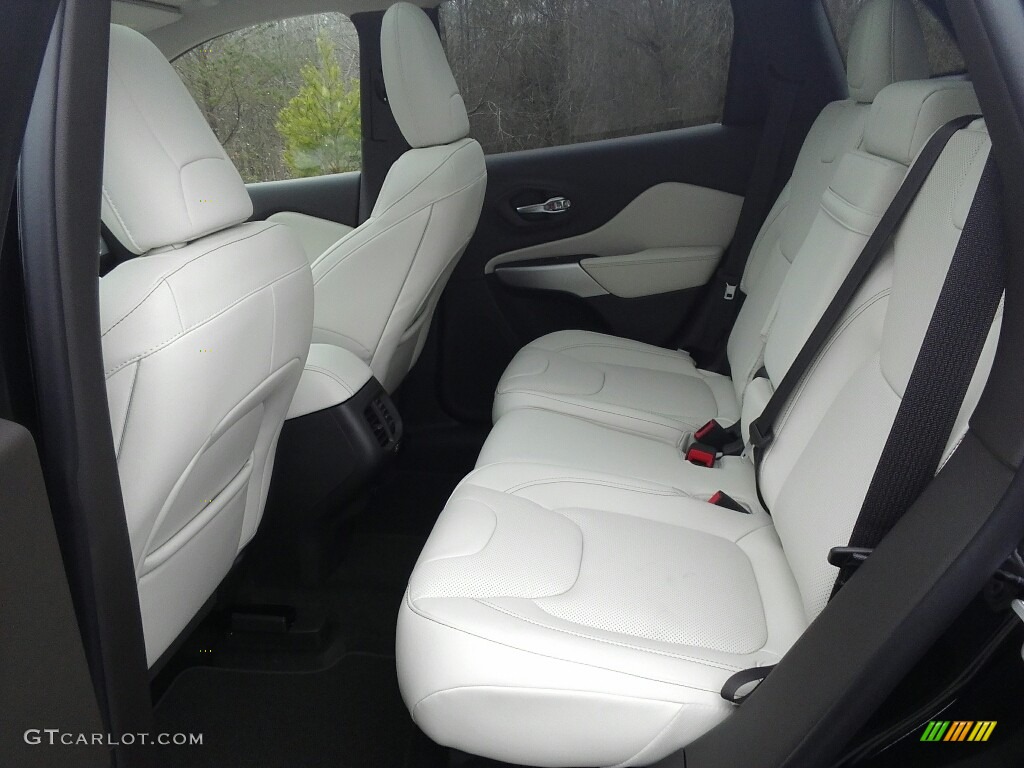 2017 Jeep Cherokee Overland 4x4 Rear Seat Photo #118156263