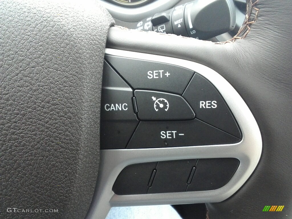 2017 Jeep Cherokee Overland 4x4 Controls Photo #118156281
