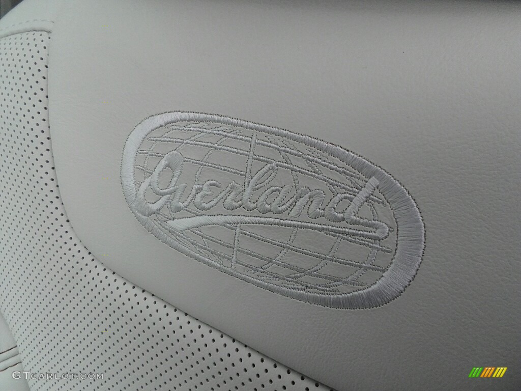 2017 Jeep Cherokee Overland 4x4 Marks and Logos Photo #118156311
