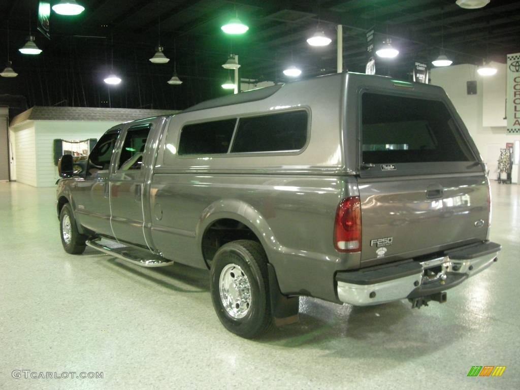 2004 F250 Super Duty XLT Crew Cab - Dark Shadow Grey Metallic / Medium Flint photo #4