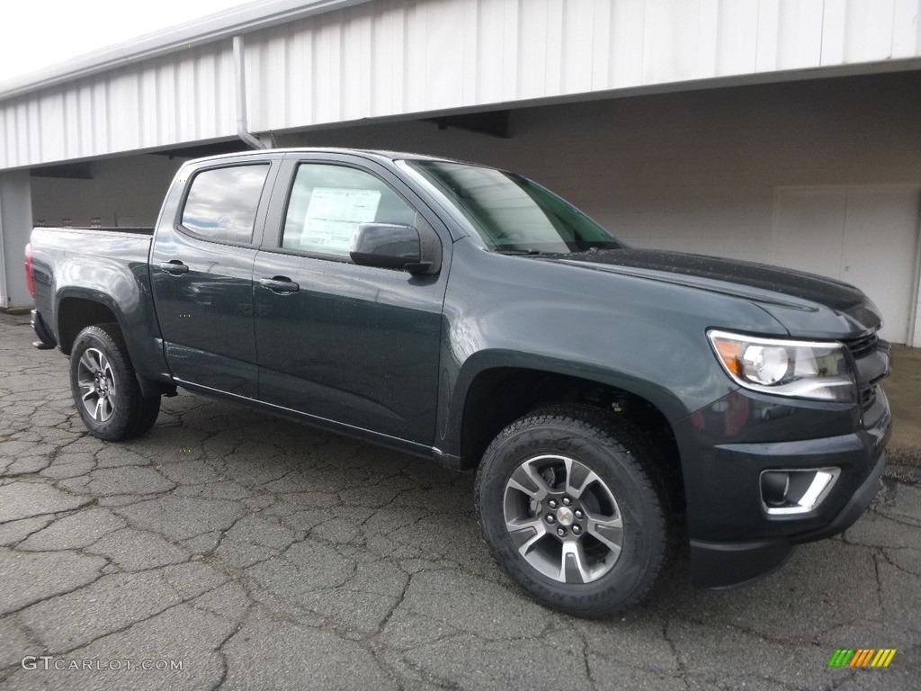 Graphite Metallic 2017 Chevrolet Colorado Z71 Crew Cab 4x4 Exterior Photo #118157742