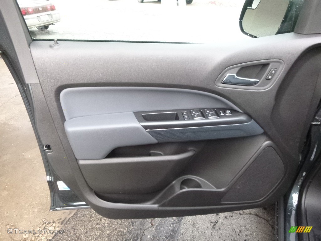 2017 Chevrolet Colorado Z71 Crew Cab 4x4 Jet Black Door Panel Photo #118157871