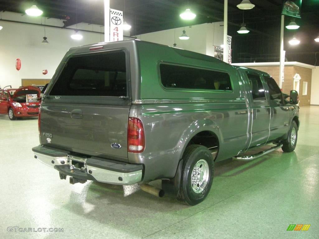 2004 F250 Super Duty XLT Crew Cab - Dark Shadow Grey Metallic / Medium Flint photo #6