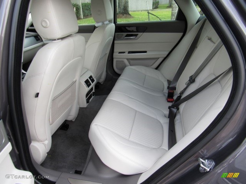 Light Oyster Interior 2017 Jaguar XF 35t Prestige Photo #118160370