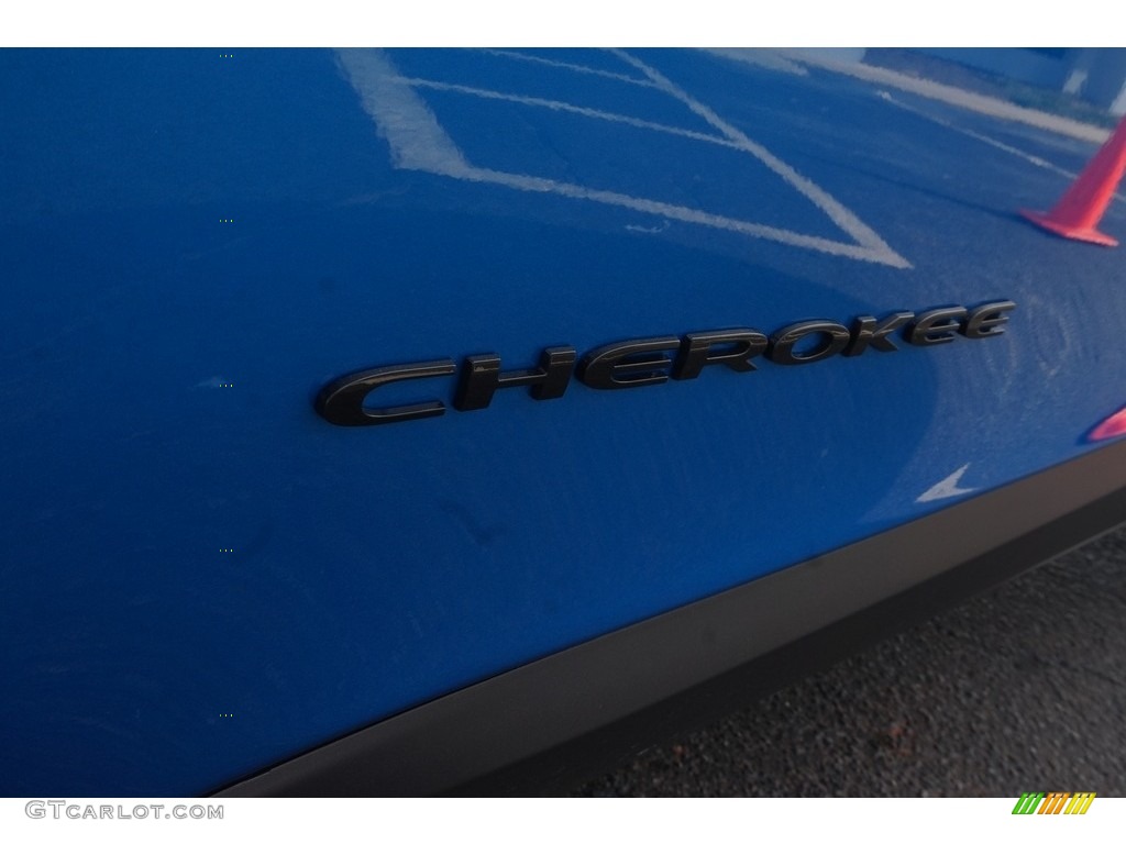 2017 Cherokee Sport - Hydro Blue Pearl / Black photo #13