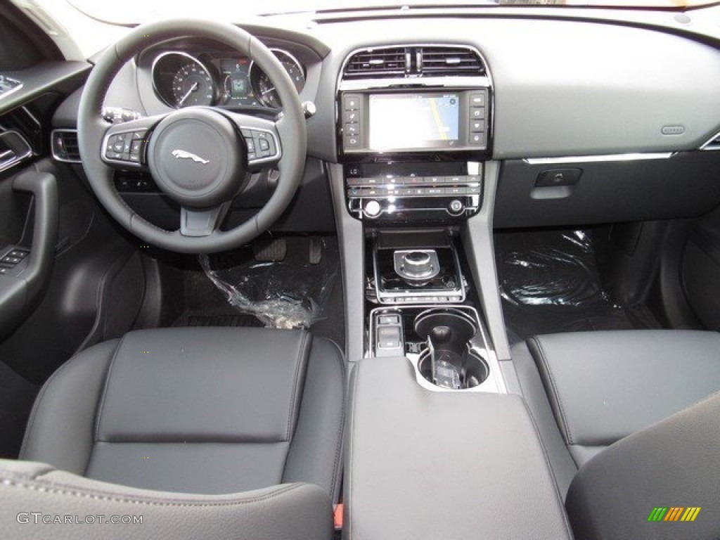 2017 Jaguar F-PACE 35t AWD Premium Jet Dashboard Photo #118162011