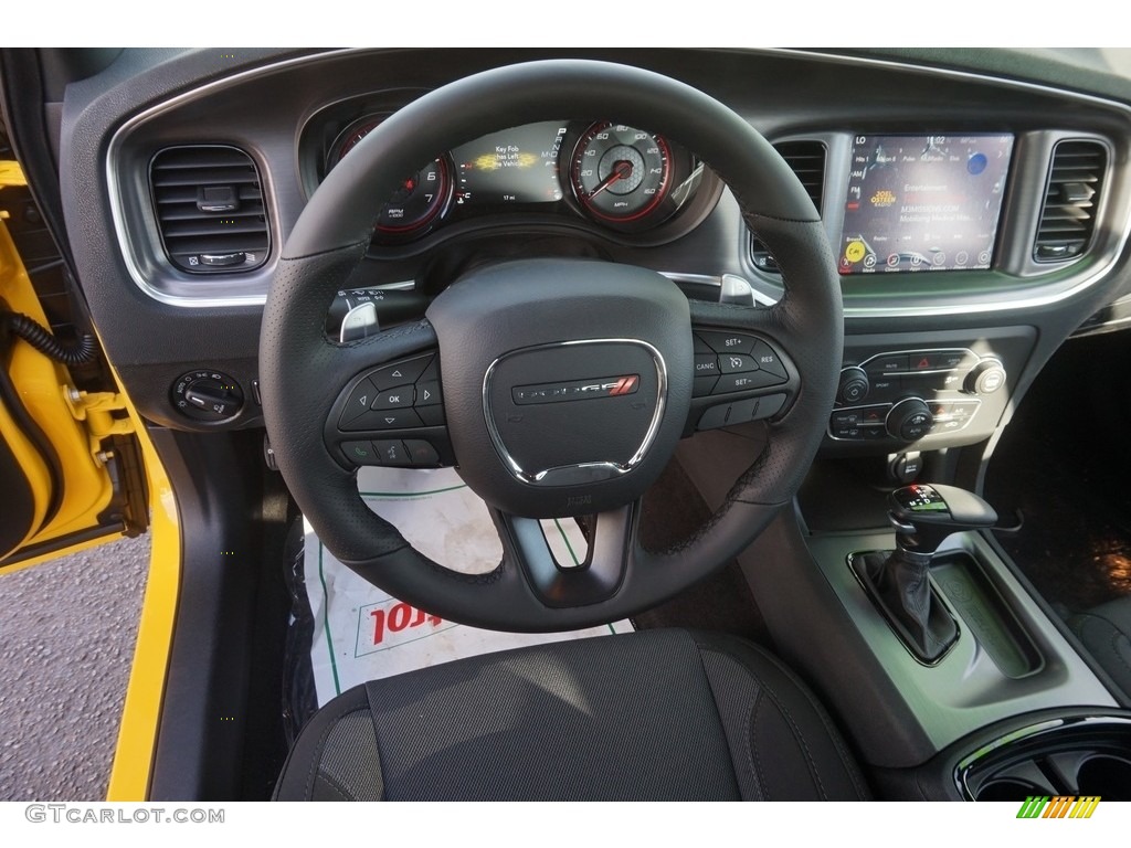 2017 Dodge Charger R/T Dashboard Photos