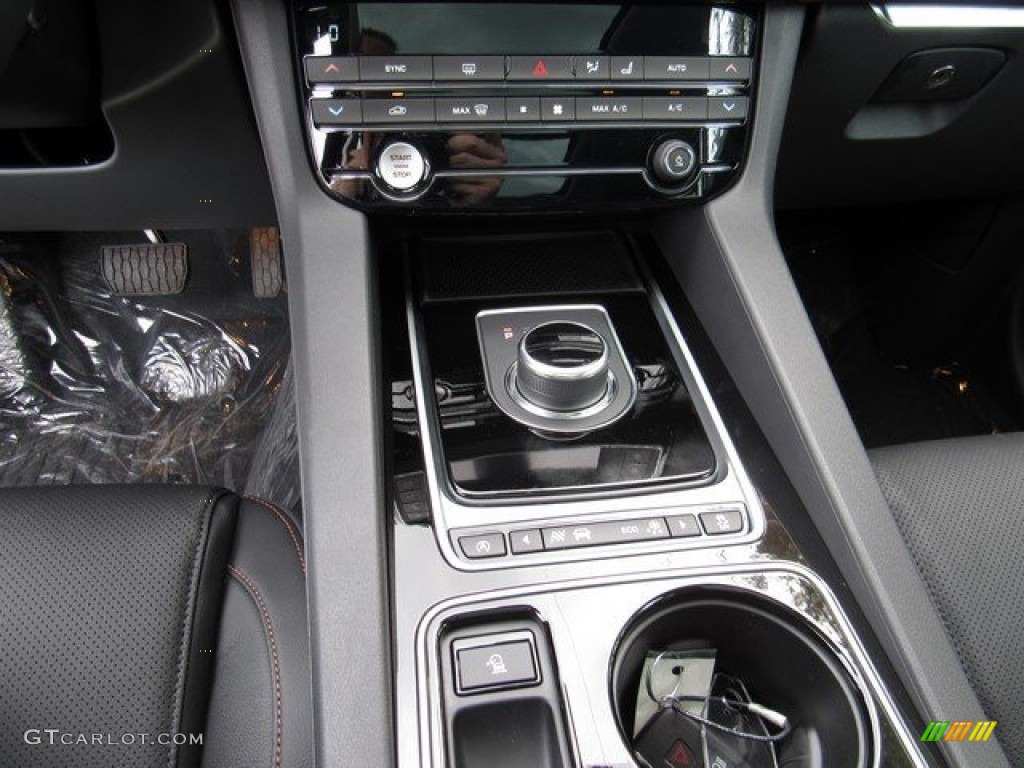2017 Jaguar F-PACE 20d AWD Prestige 8 Speed Automatic Transmission Photo #118164135