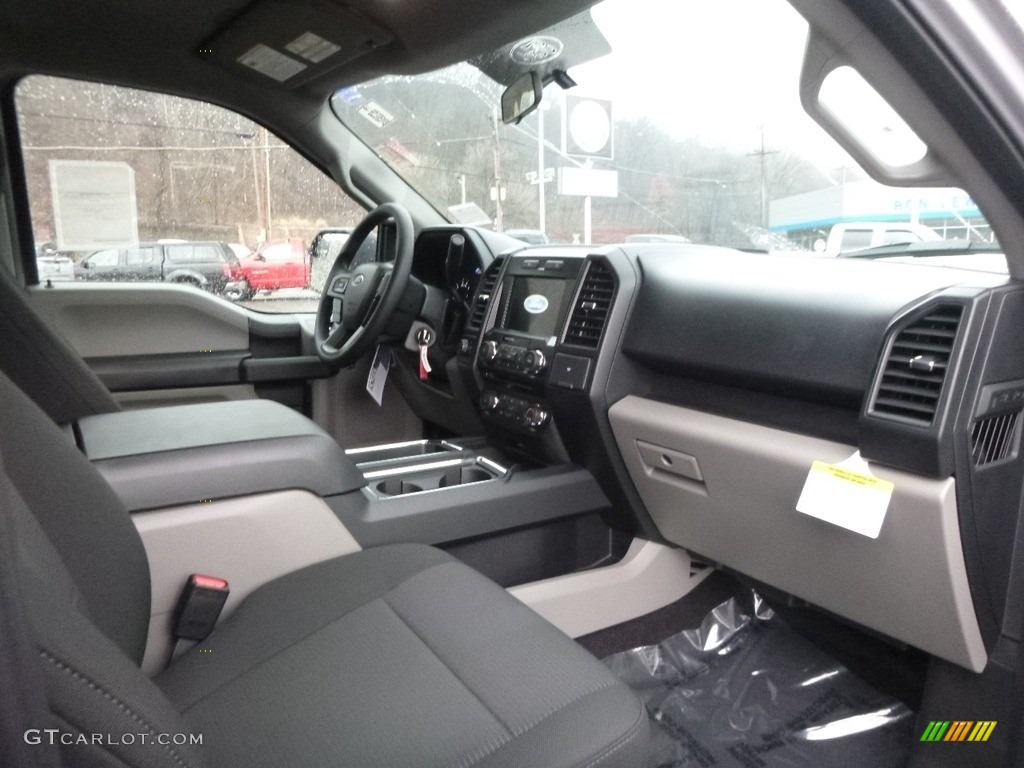 2017 F150 XL SuperCrew 4x4 - Ingot Silver / Black photo #2