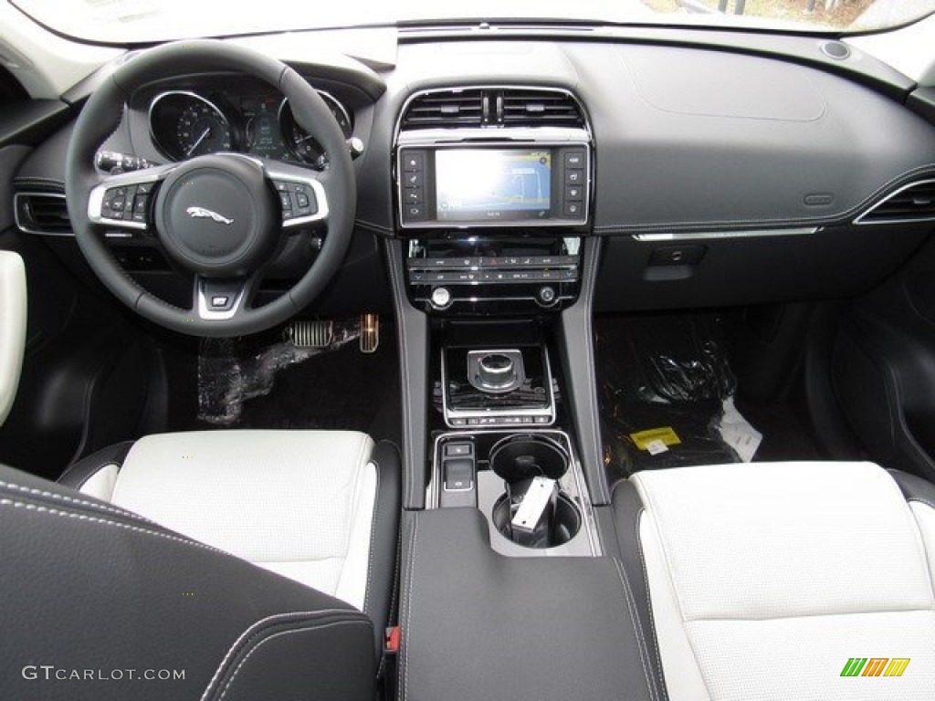 2017 Jaguar F-PACE 35t AWD R-Sport Jet w/Light Oyster Dashboard Photo #118165197