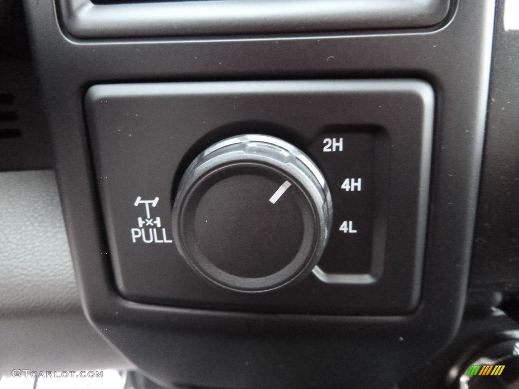 2017 F150 XL SuperCrew 4x4 - Ingot Silver / Black photo #17