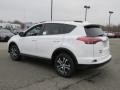 Super White - RAV4 LE Photo No. 24
