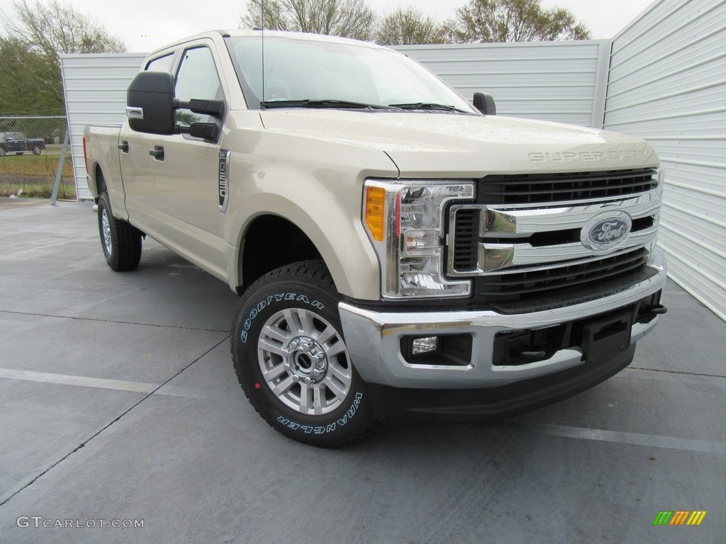White Gold 2017 Ford F250 Super Duty XLT Crew Cab 4x4 Exterior Photo #118170507