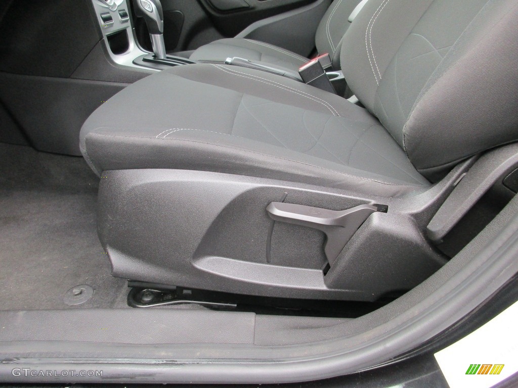 2015 Fiesta SE Sedan - Tuxedo Black Metallic / Charcoal Black photo #20