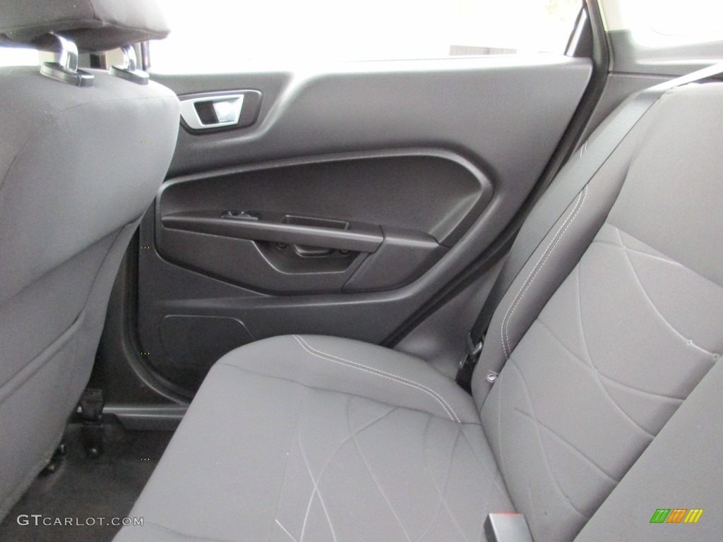 2015 Fiesta SE Sedan - Tuxedo Black Metallic / Charcoal Black photo #21