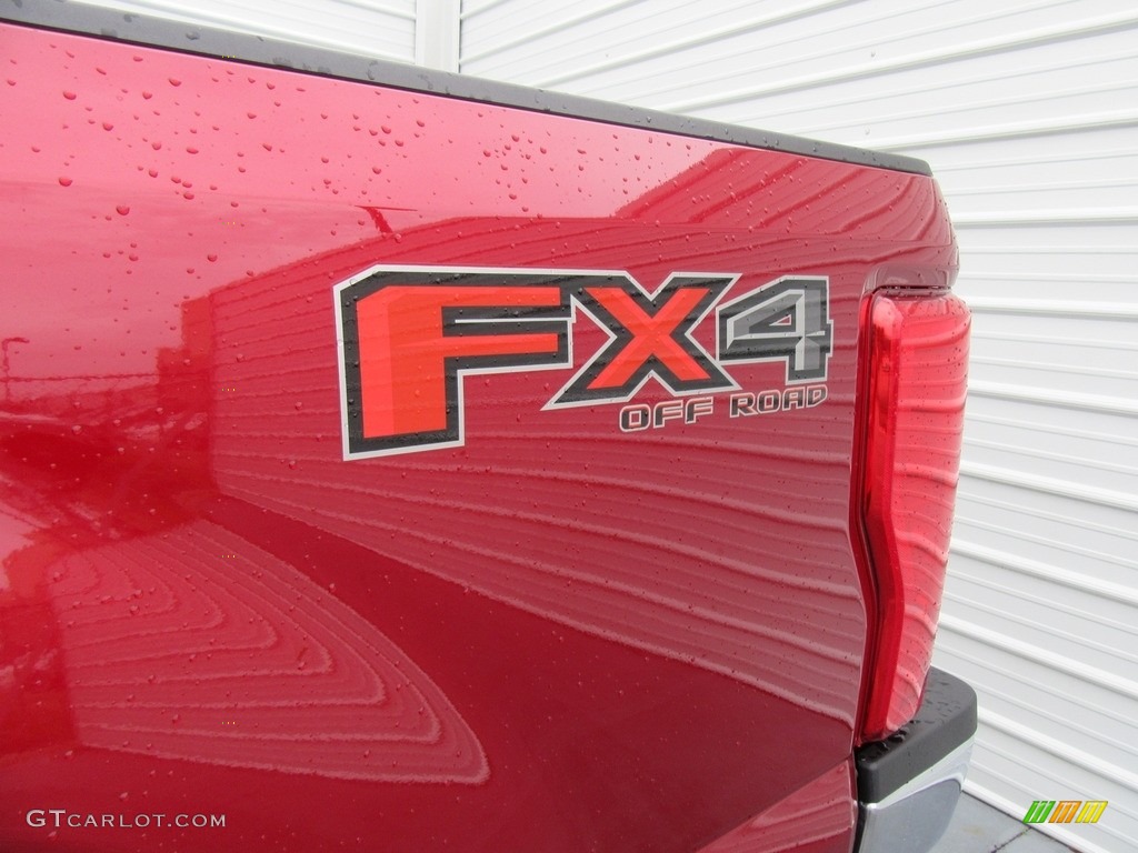 2017 Ford F350 Super Duty XLT Crew Cab 4x4 Marks and Logos Photos