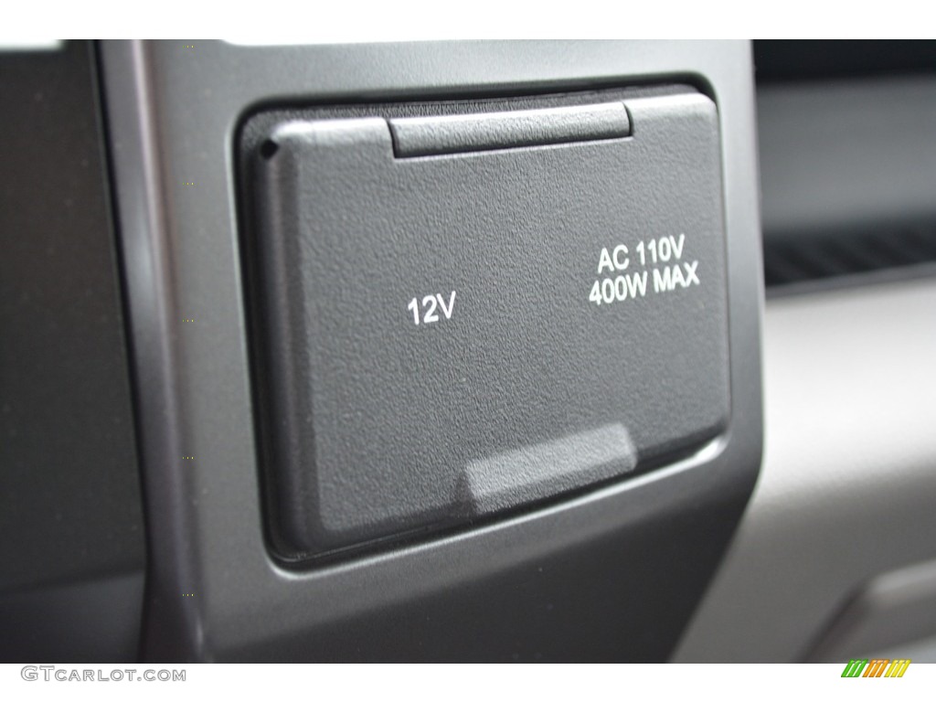 2017 F150 XLT SuperCrew - Blue Jeans / Earth Gray photo #18