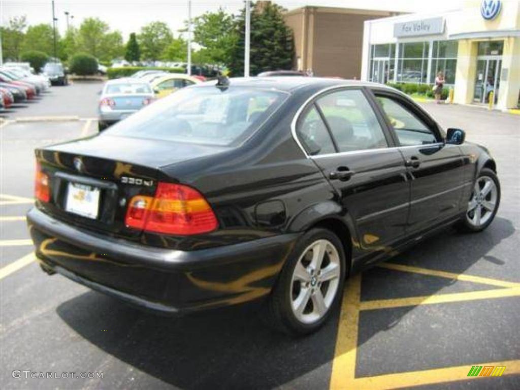 2004 3 Series 330xi Sedan - Jet Black / Black photo #5