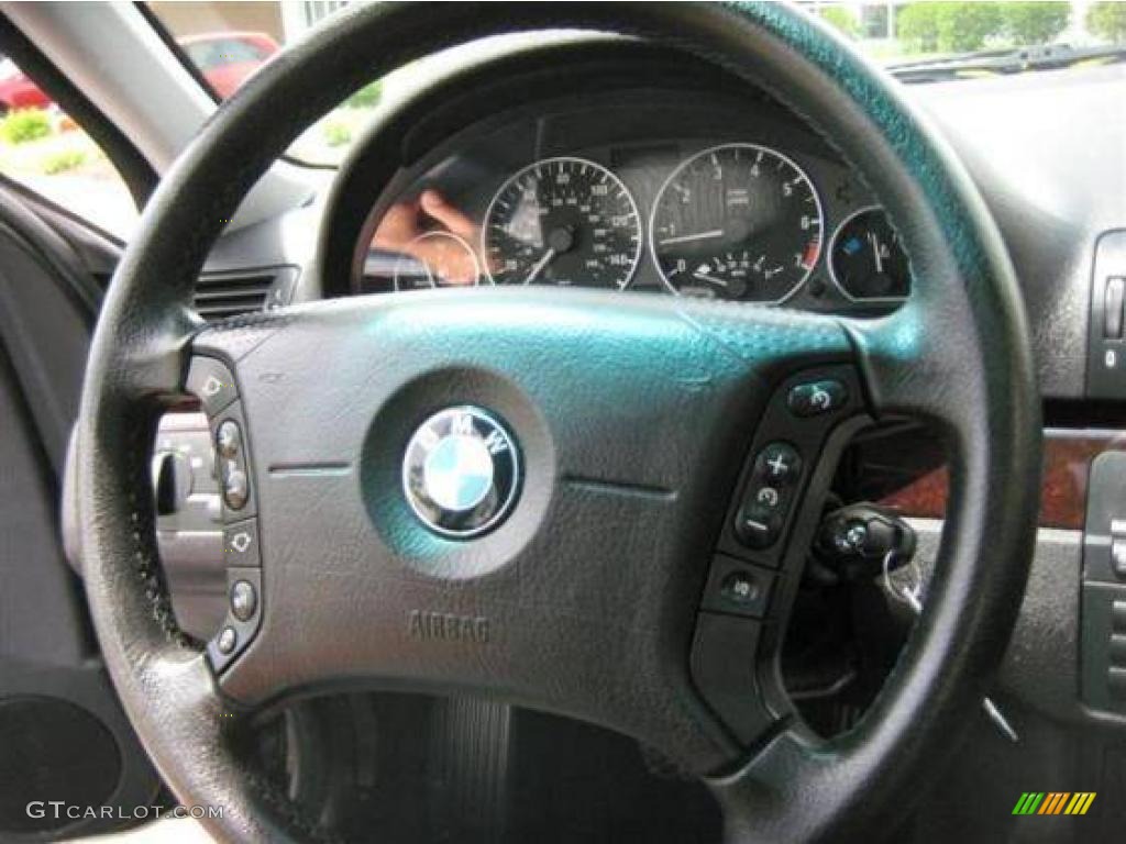 2004 3 Series 330xi Sedan - Jet Black / Black photo #15