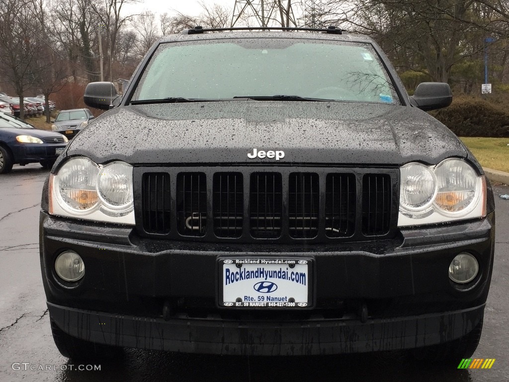 2007 Grand Cherokee Laredo 4x4 - Black / Medium Slate Gray photo #2