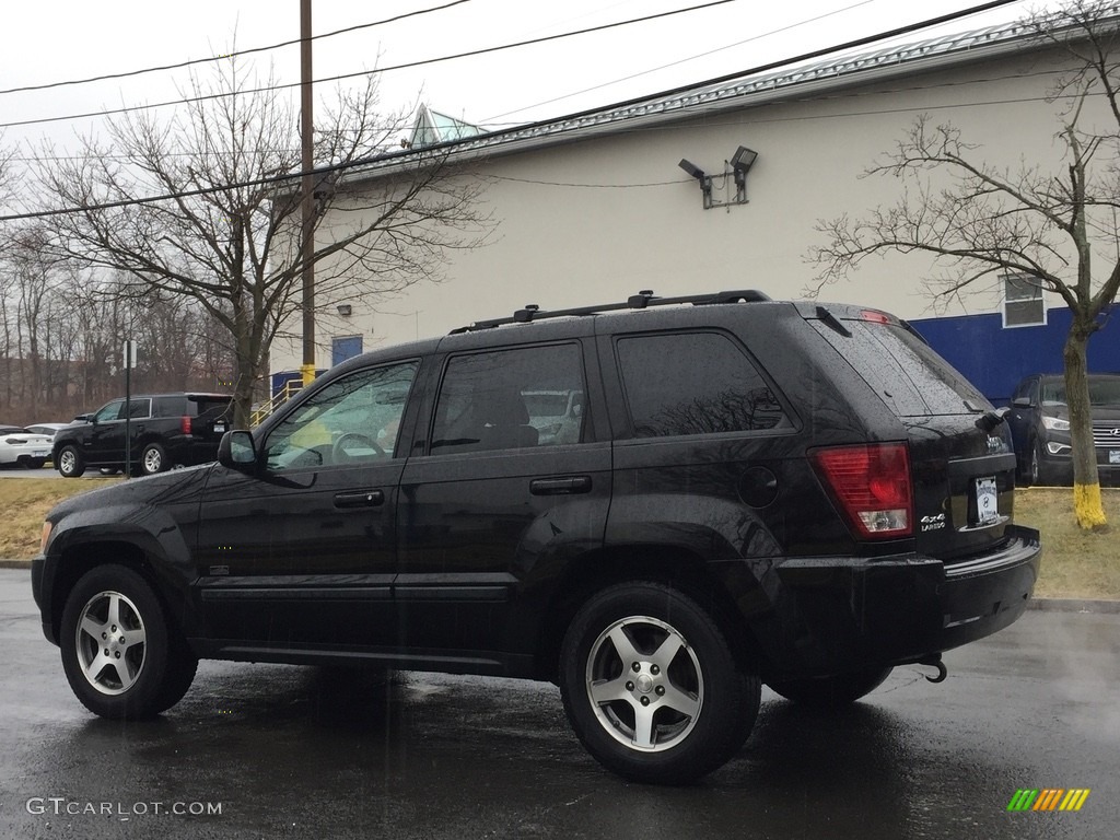 2007 Grand Cherokee Laredo 4x4 - Black / Medium Slate Gray photo #6