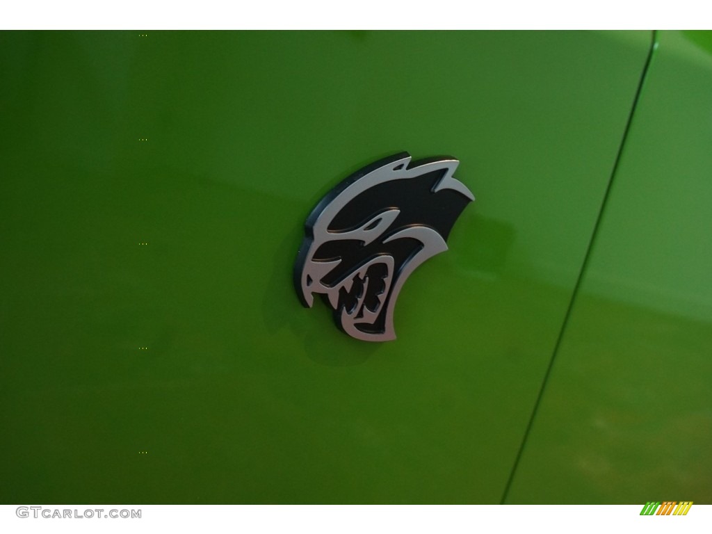2017 Dodge Challenger SRT Hellcat Marks and Logos Photo #118184144