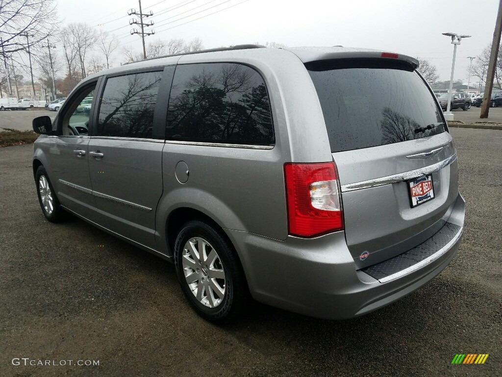 2016 Town & Country Touring - Billet Silver Metallic / Black/Light Graystone photo #10