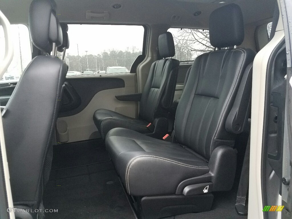 2016 Town & Country Touring - Billet Silver Metallic / Black/Light Graystone photo #12