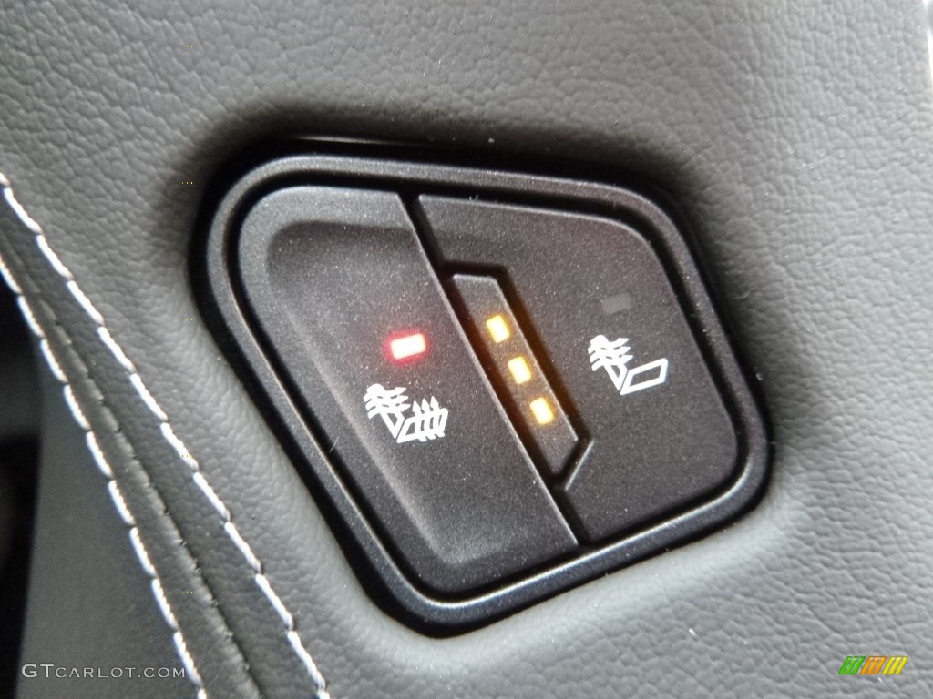 2017 Chevrolet Suburban LT 4WD Controls Photo #118187615