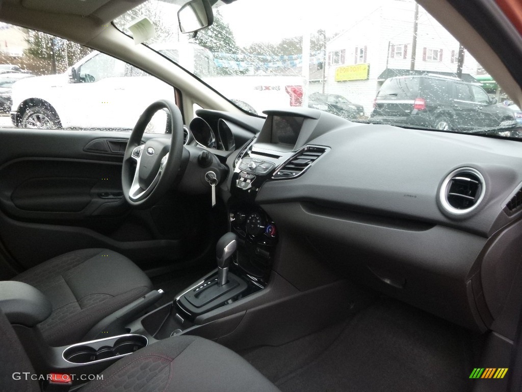 Charcoal Black Interior 2017 Ford Fiesta SE Sedan Photo #118191197