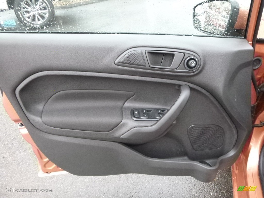 2017 Ford Fiesta SE Sedan Door Panel Photos