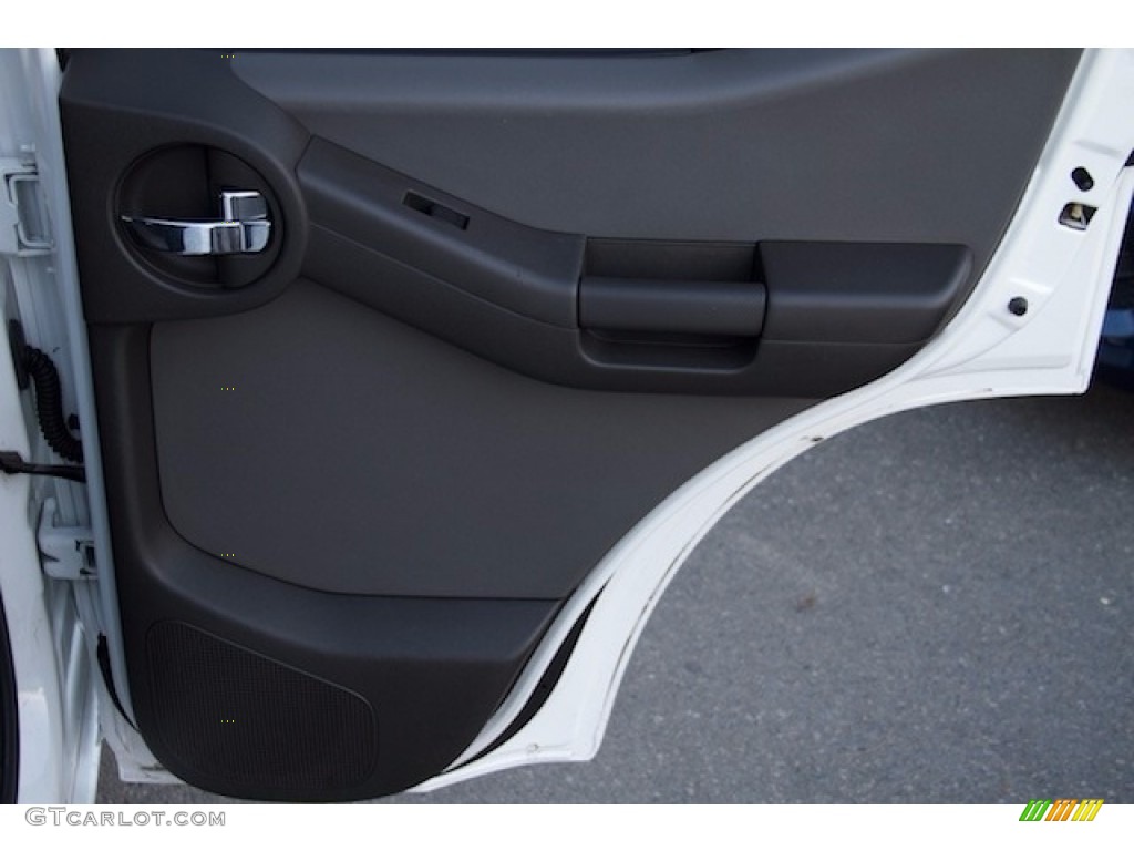 2012 Xterra X - Avalanche White / Gray photo #22