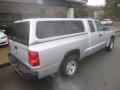 2006 Bright Silver Metallic Dodge Dakota ST Club Cab  photo #2