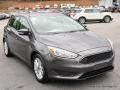 2016 Magnetic Ford Focus SE Hatch  photo #7